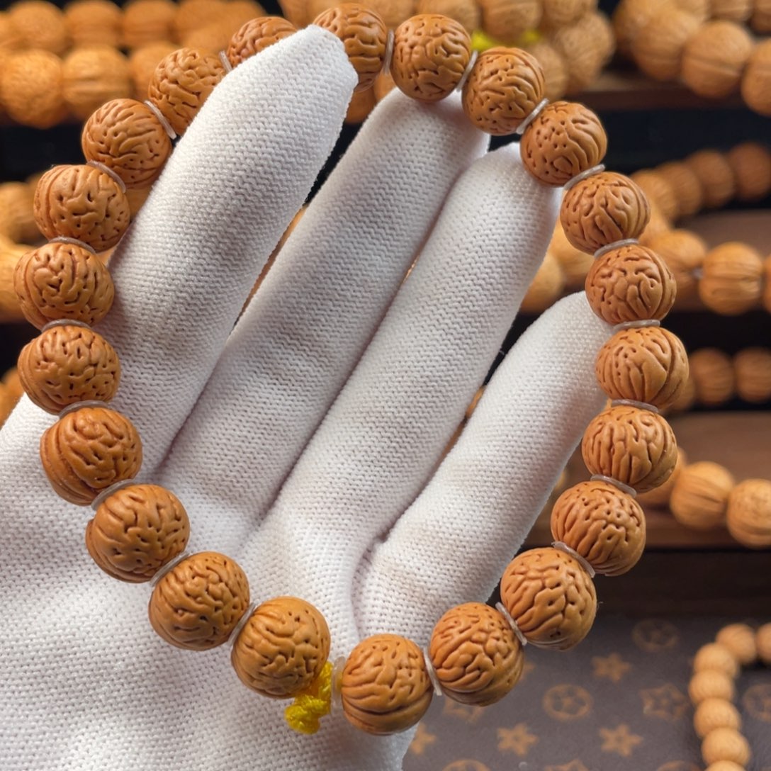 桃核吊坠野生龙珠