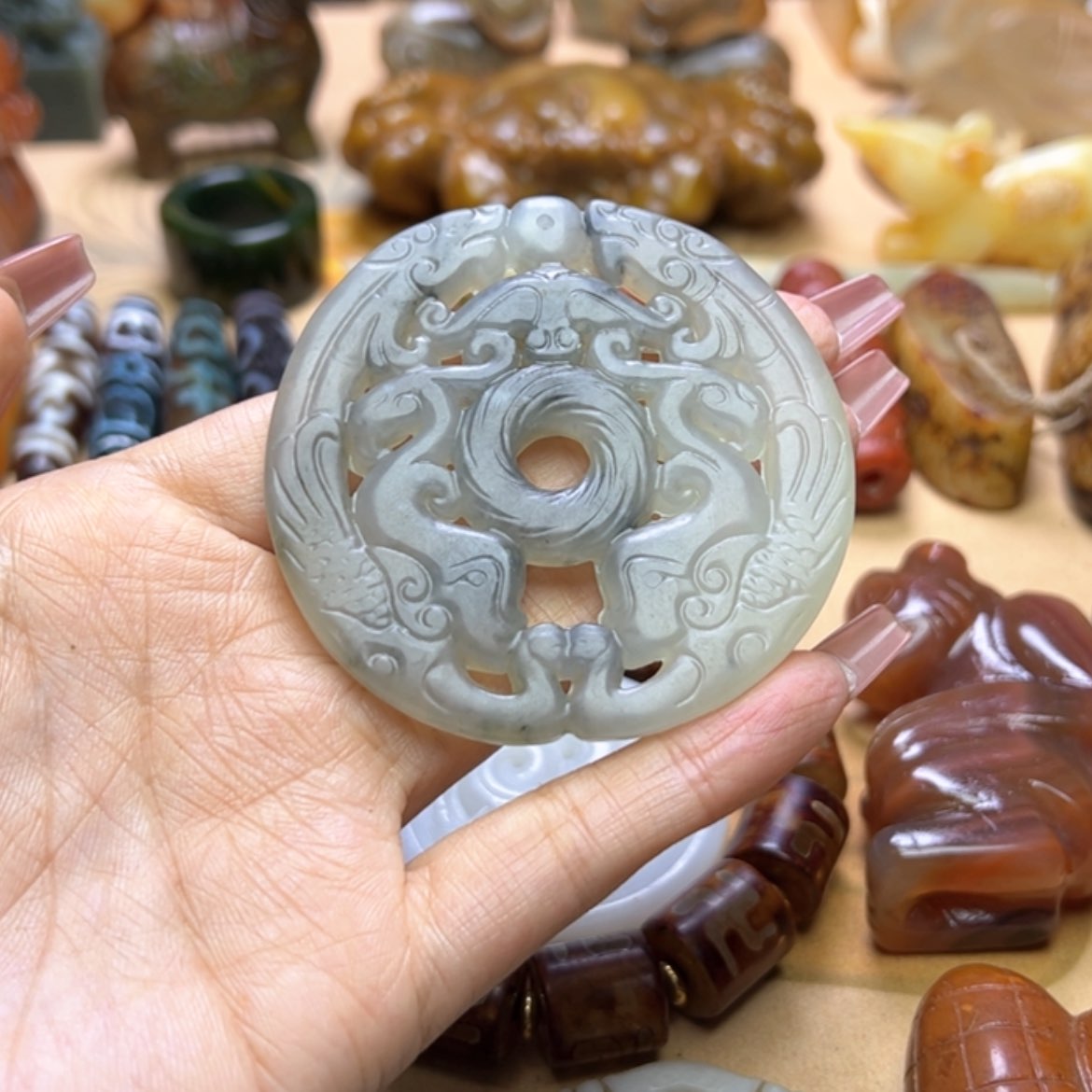 【闪购商品】蛇纹石玉颈饰未镶嵌