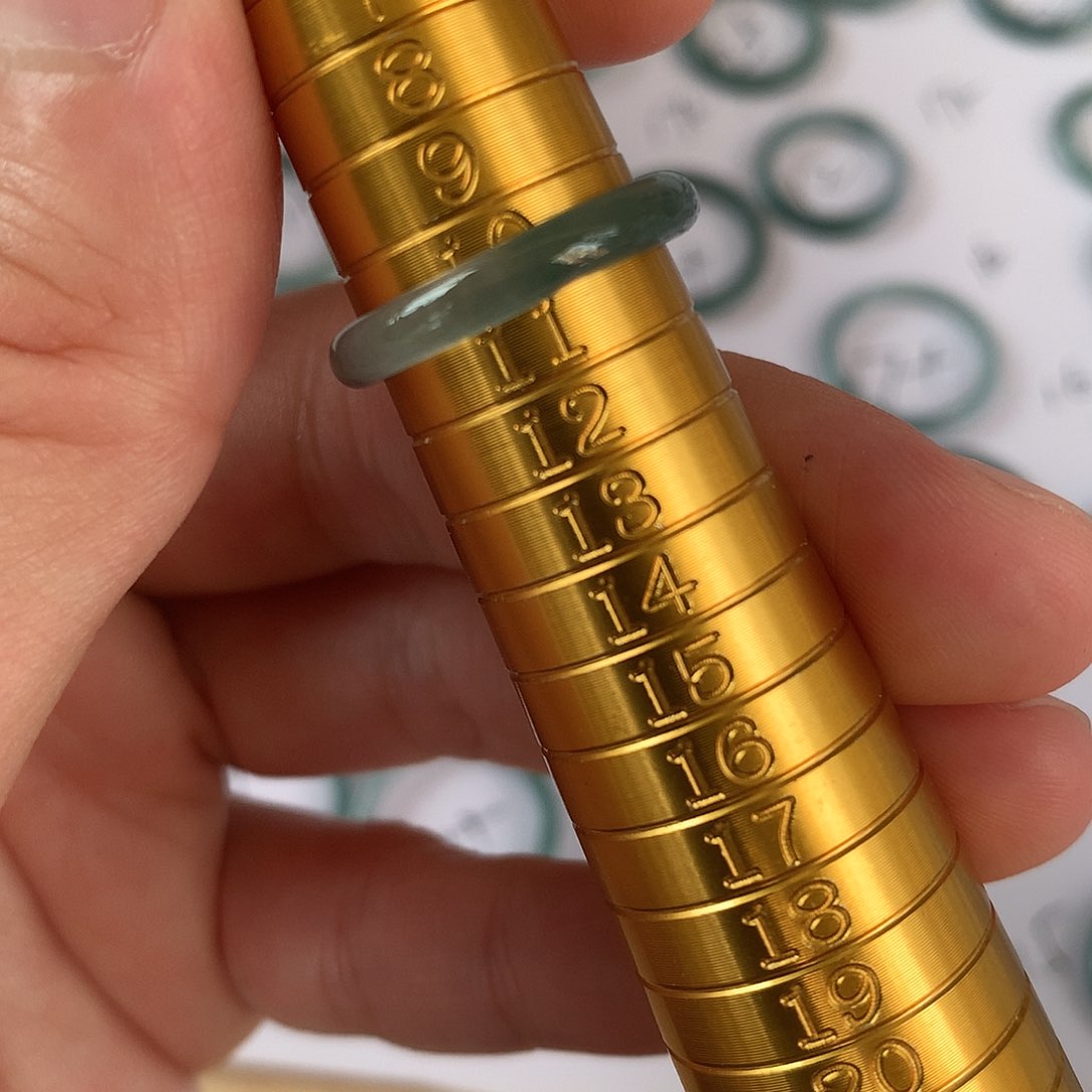 翡翠未镶嵌颈饰c*戒指