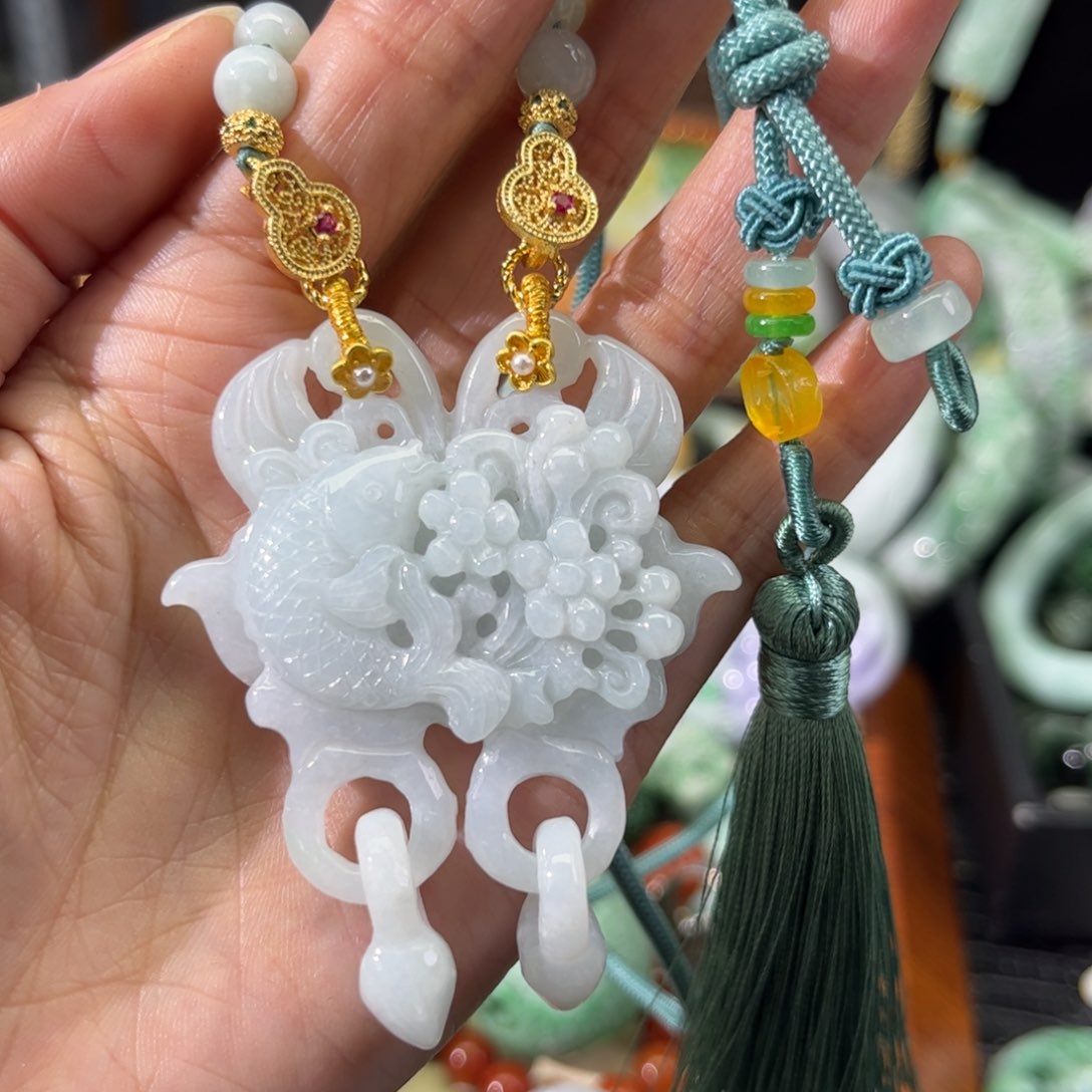 翡翠颈饰未镶嵌待编款