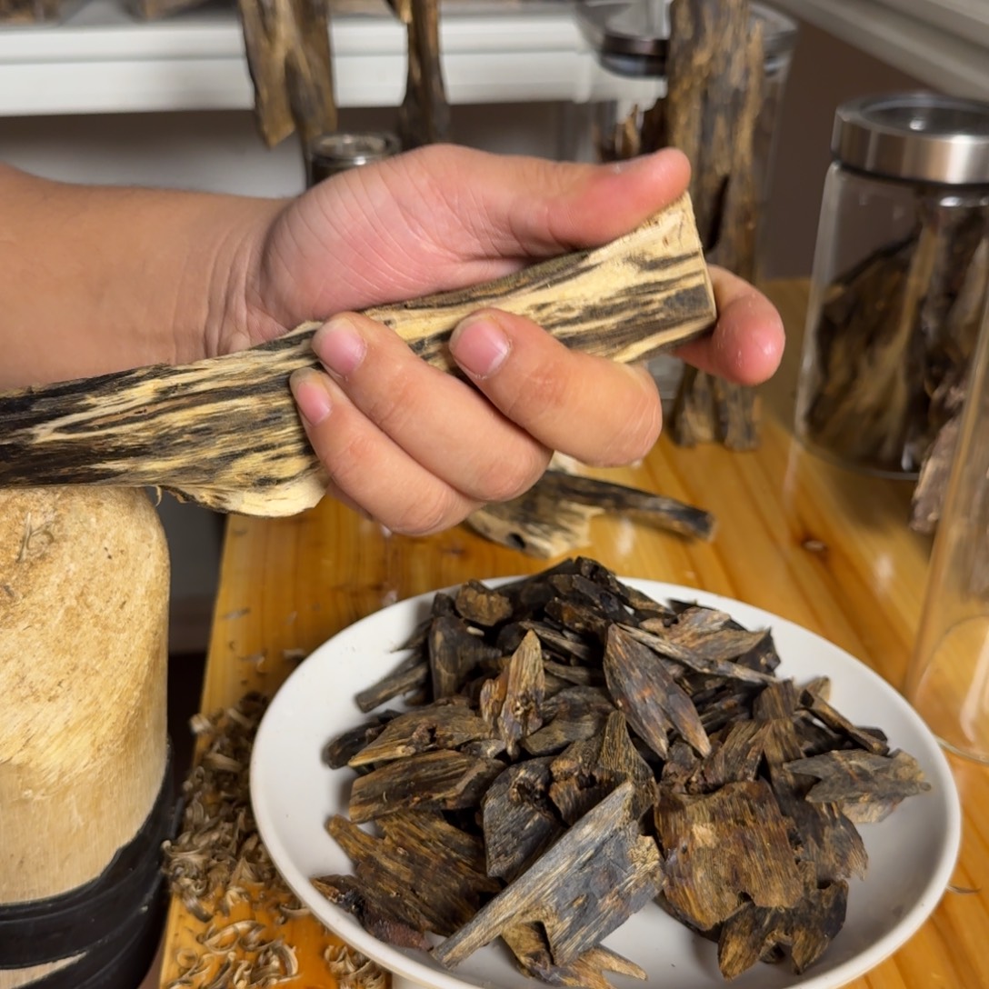 一***2沉香陆河流油料83克