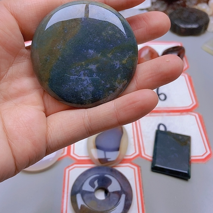 【闪购商品】未镶嵌玛瑙/玉髓珠宝半成品?**子