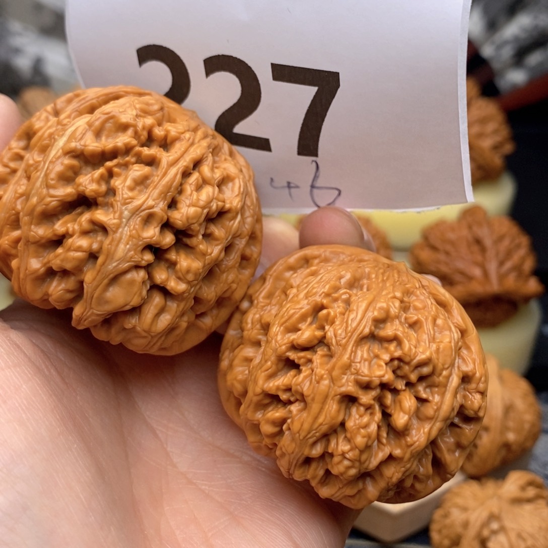 文玩核桃把件227号46粗筋