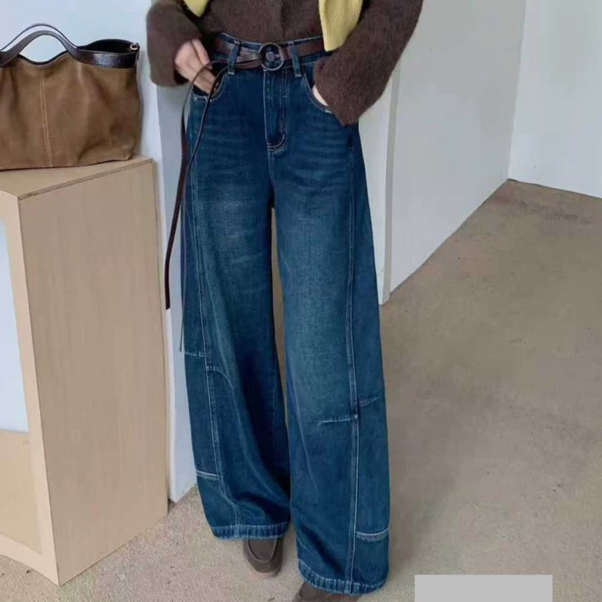 卡腰带冬季高腰加绒显瘦弯刀牛仔裤女加厚保暖宽松阔腿裤