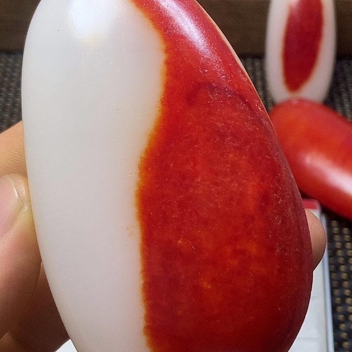 和田玉未镶嵌把件