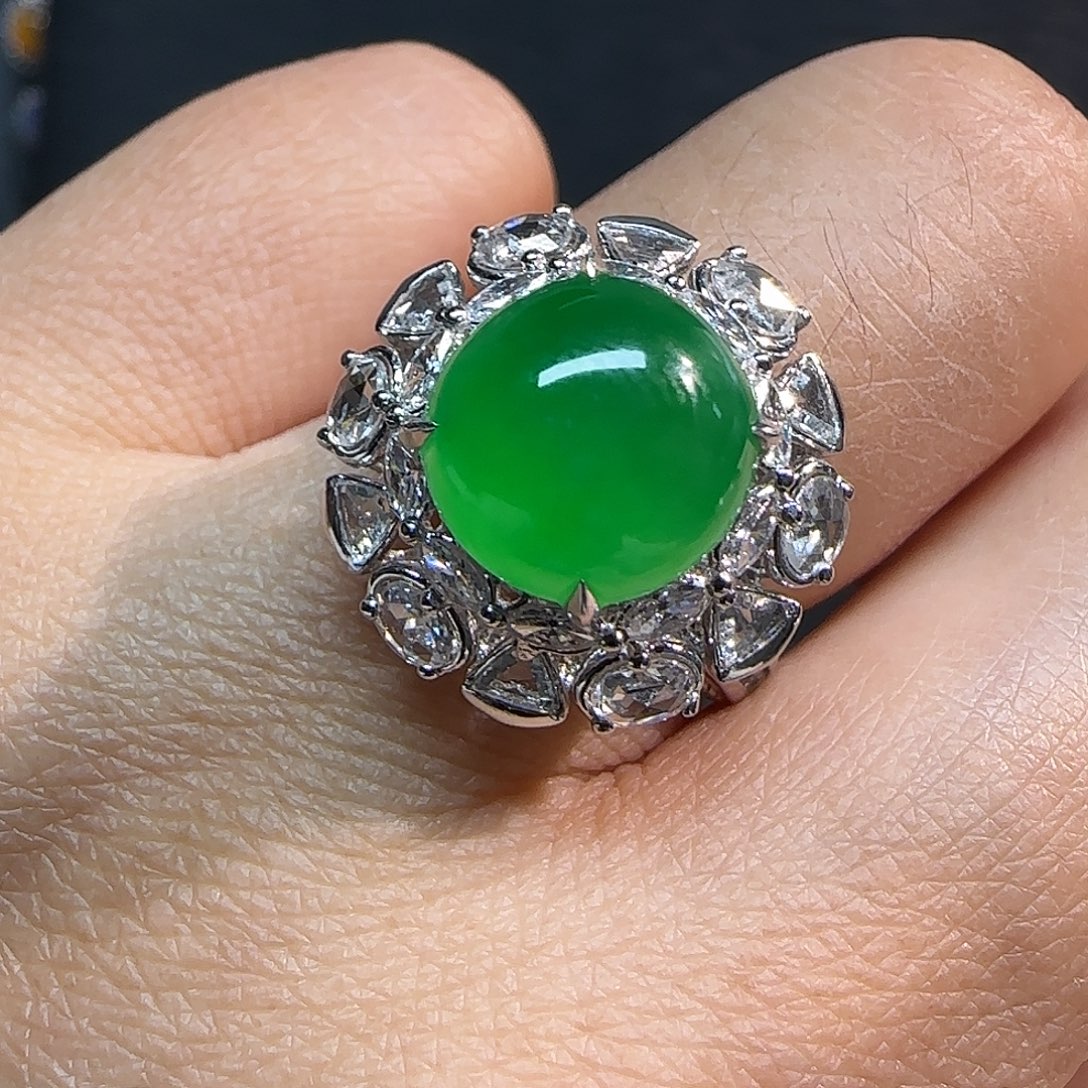 翡翠18K金镶嵌戒指戒指