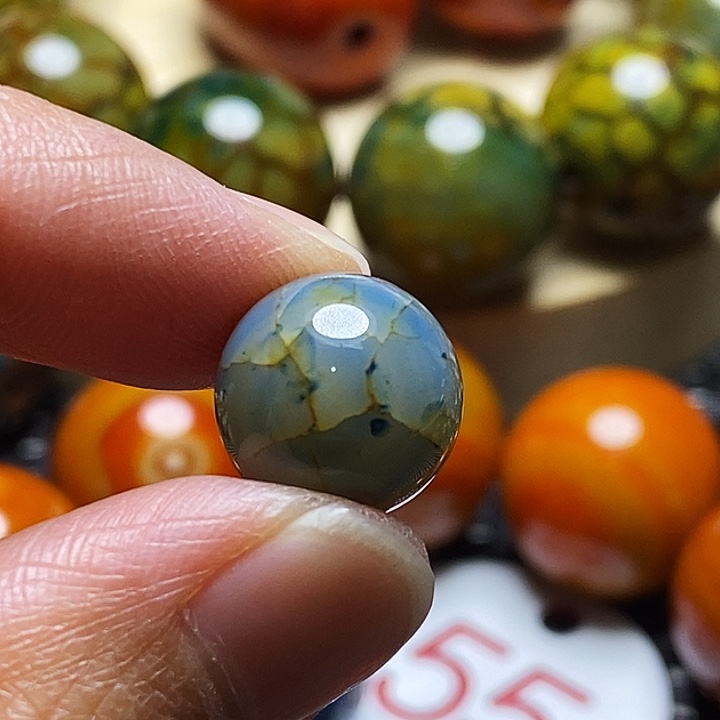 寅****玛瑙/玉髓未镶嵌颈饰