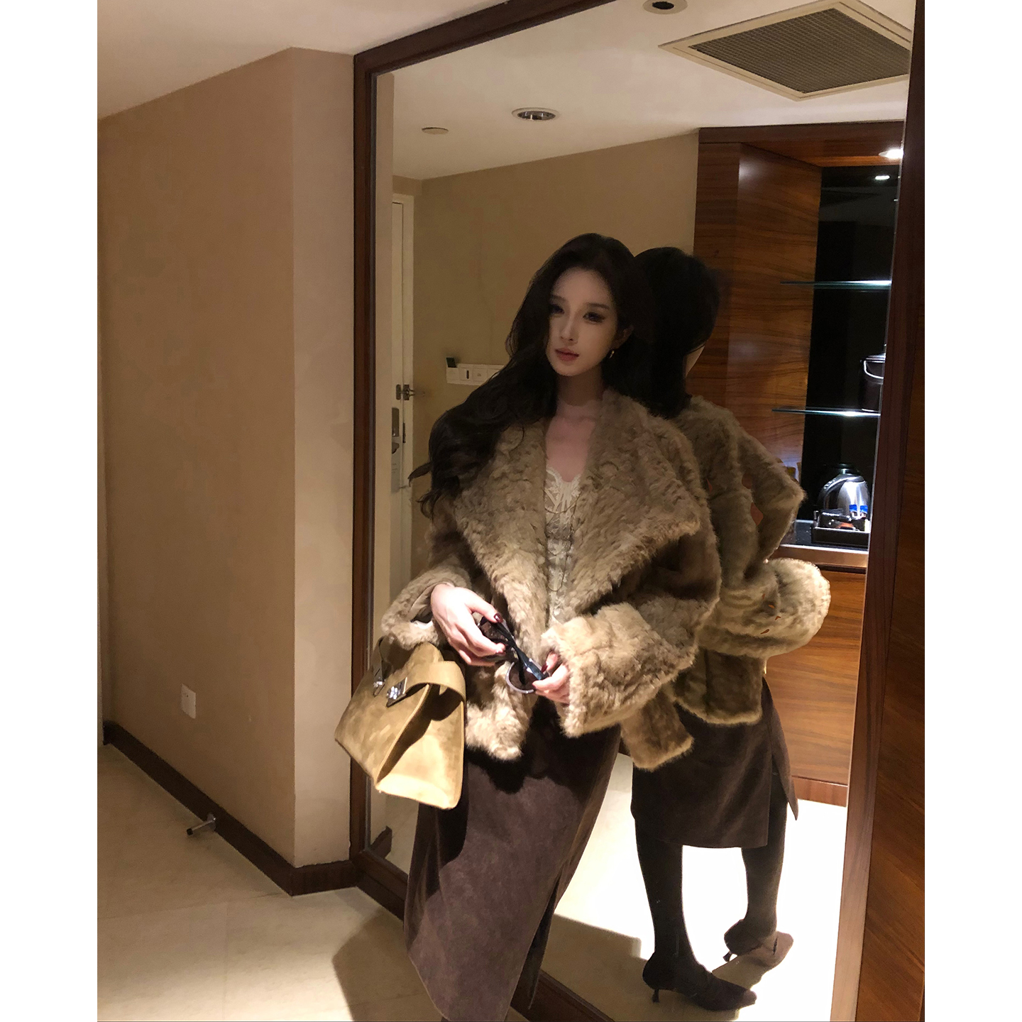 by onion 【黎色】大翻领环保毛羊羔毛外套