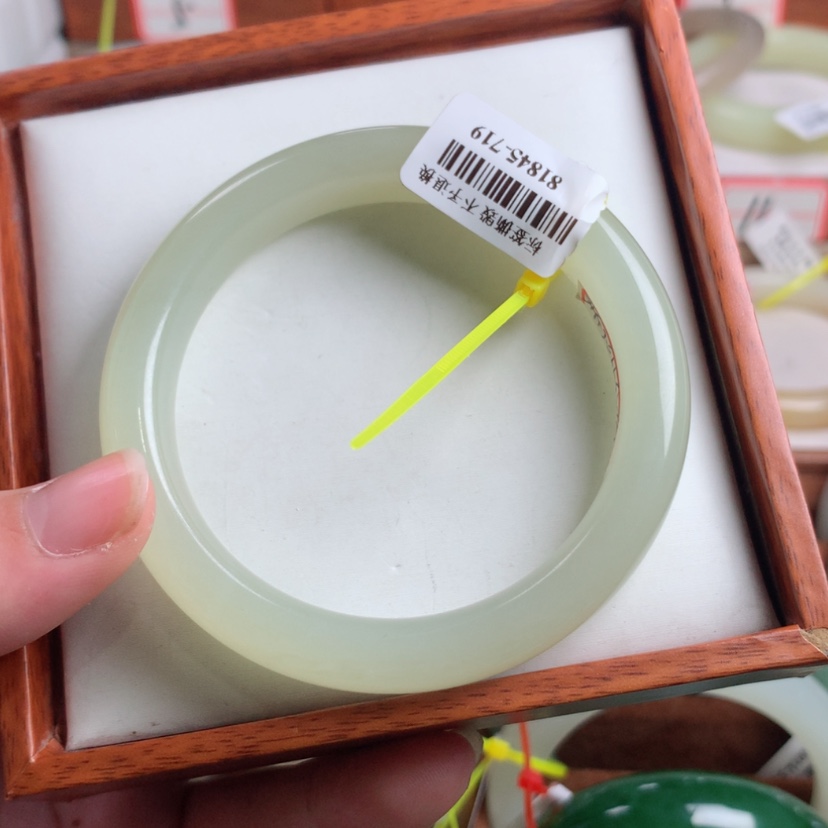 【闪购商品】和田玉手镯未镶嵌