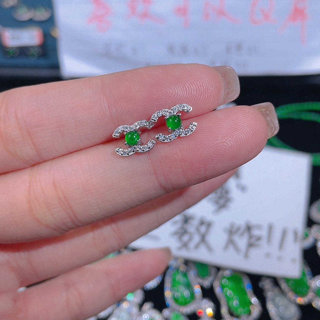 未镶嵌翡翠耳饰耳钉