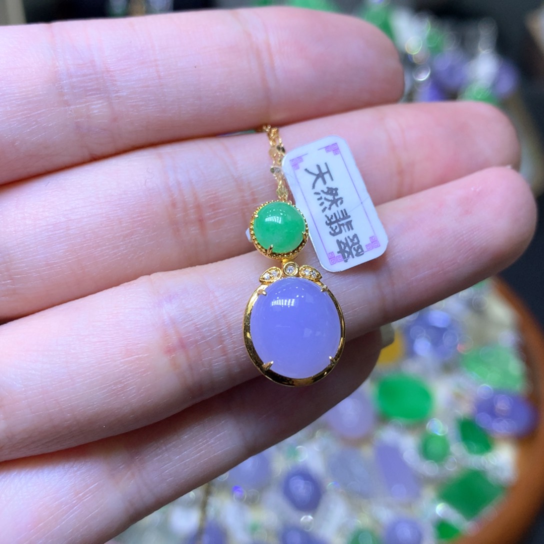 【闪购商品】翡翠颈饰18K金镶嵌翡翠吊坠项链