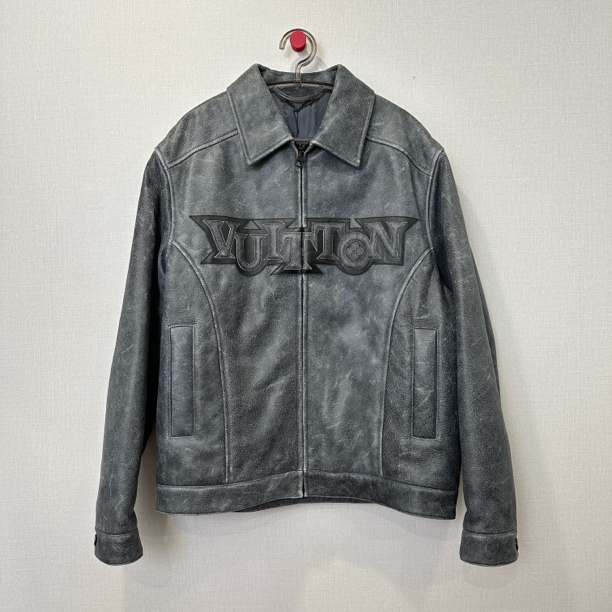 未使用 LouisVuitton/路易威登 胸口logo皮衣夹克/尺码：52 /11667