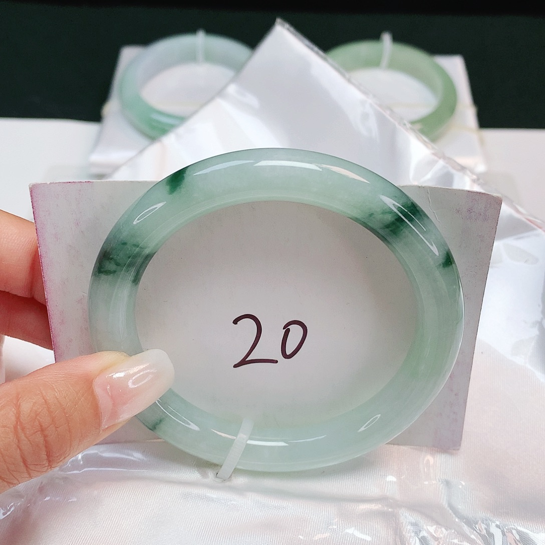 翡翠未镶嵌手镯 圆条57+