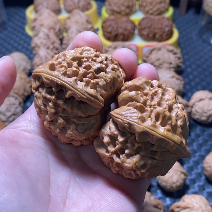 【闪购商品】文玩核桃吊坠微**笑龙鼎