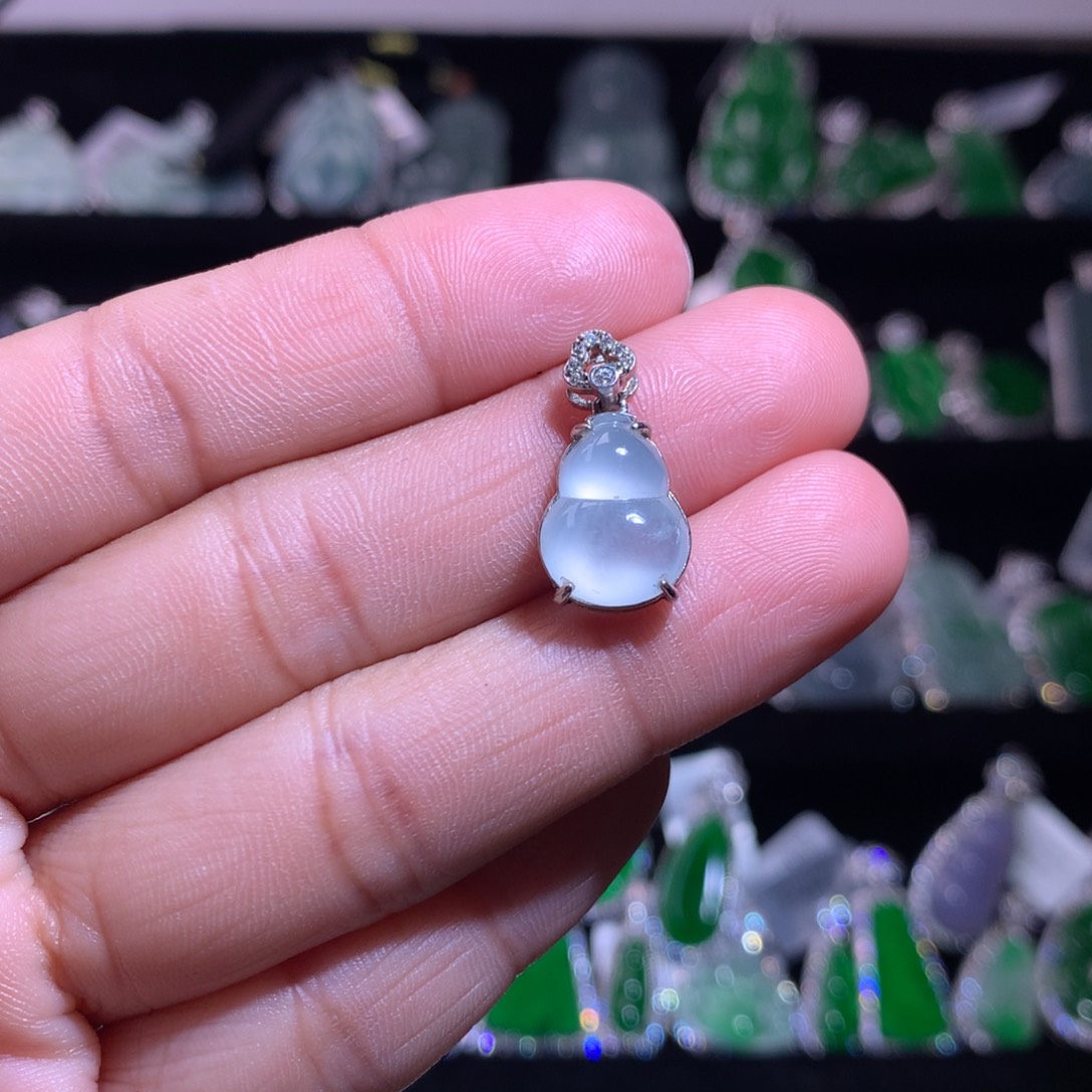 【闪购商品】颈饰银S925镶嵌翡翠