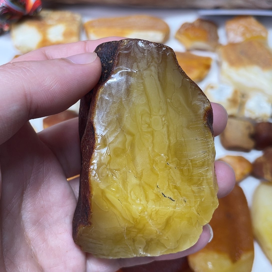 定制琥珀未镶嵌原矿琥珀