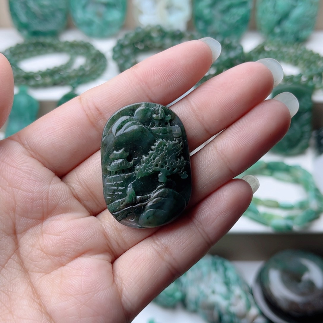 独山玉未镶嵌挂件等*，