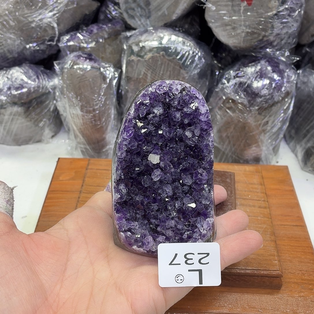 水晶摆件未镶嵌天然紫水晶