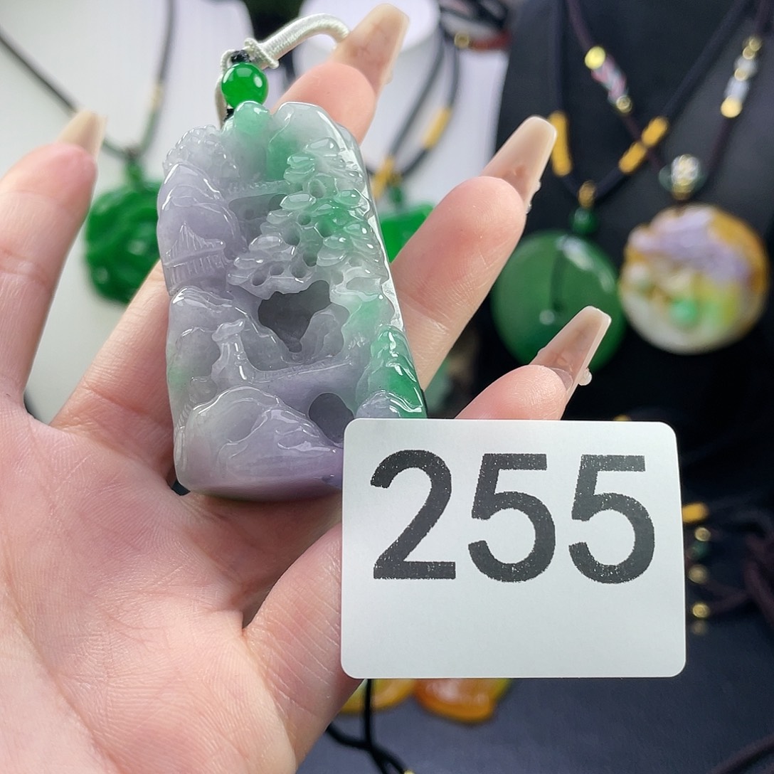 翡翠未镶嵌吊坠(赠链)