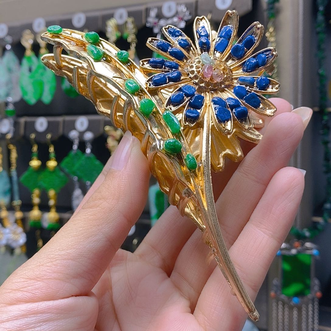 未镶嵌翡翠耳饰翡翠