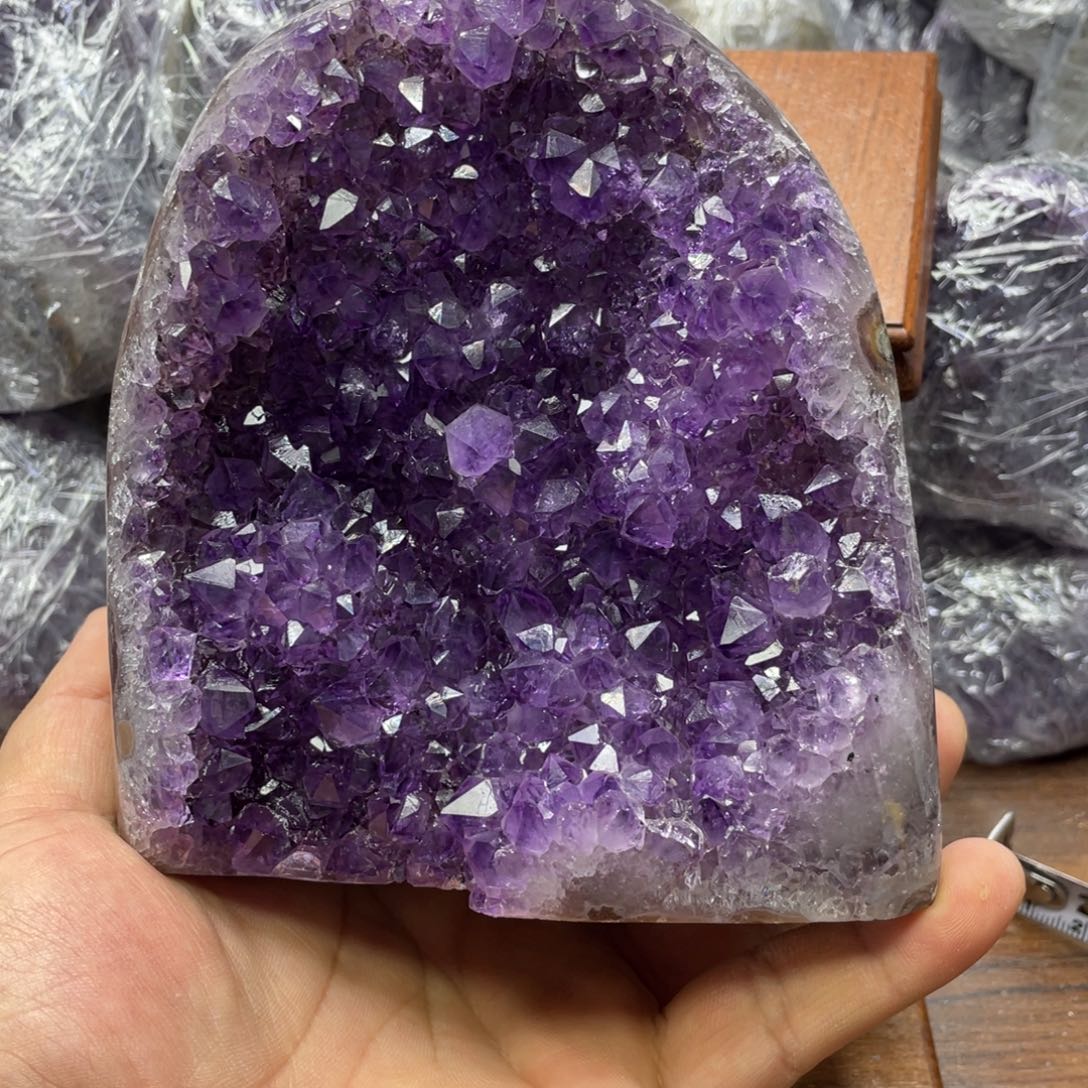 P***g大型摆件（非配饰）未镶嵌水晶