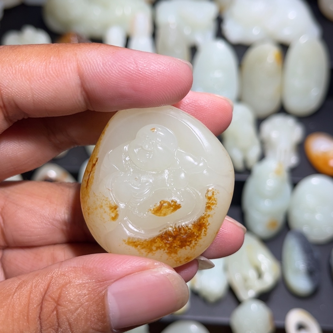 笑***生和田玉未镶嵌颈饰