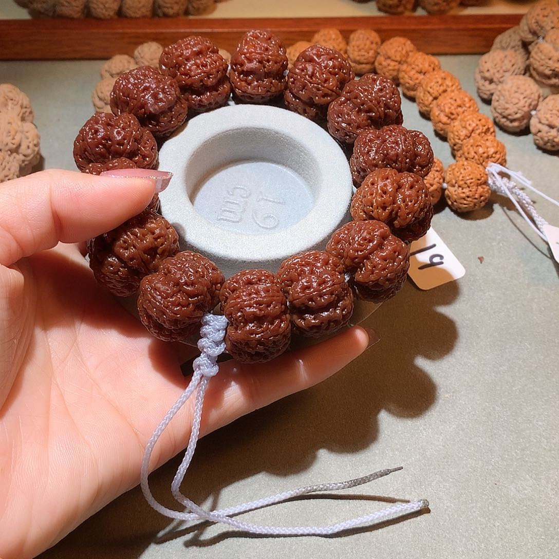 金刚菩提手串忠****厂25尺寸绝情梅花双龙6瓣