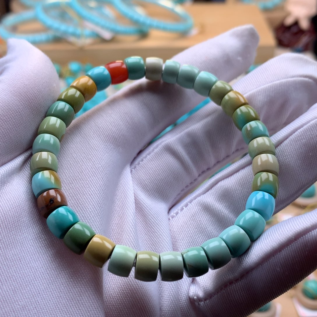 未镶嵌绿松石珠宝奇石