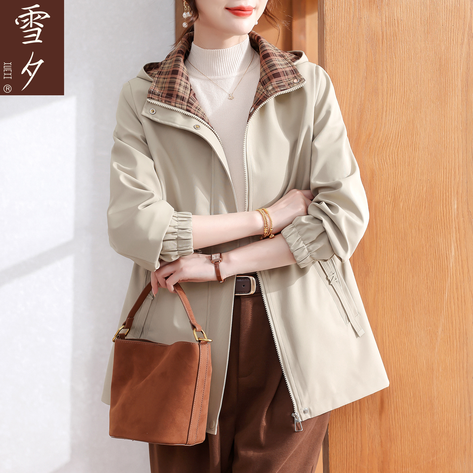 妈妈秋装时尚风衣外套2025新款洋气今年流行中老年女装大码上衣服