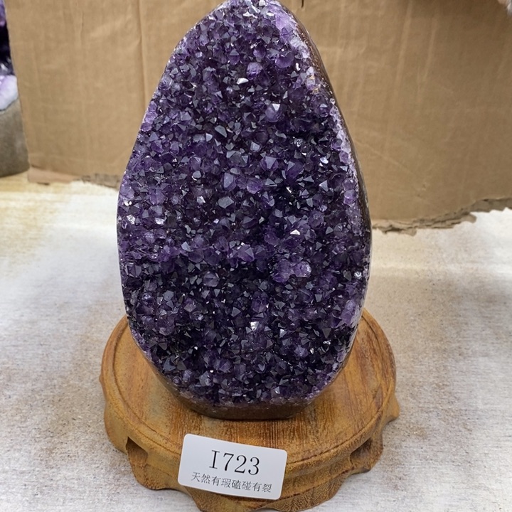 水晶大型摆件（非配饰）未镶嵌