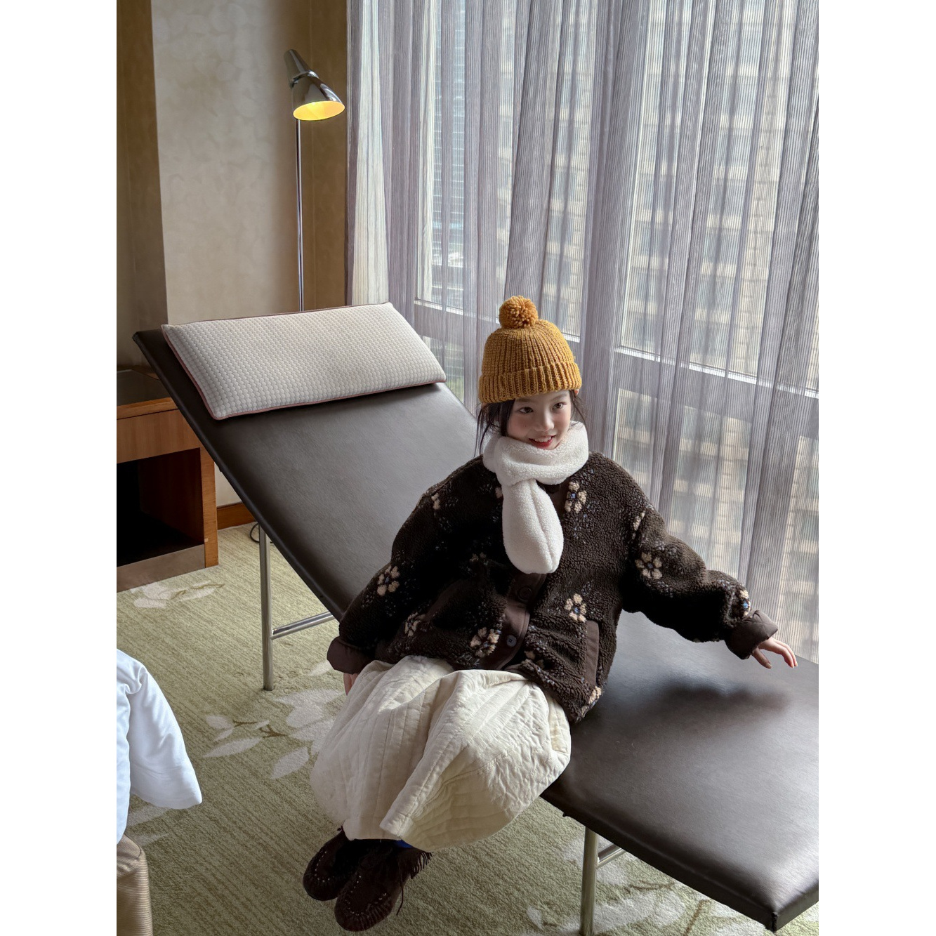 LJ-72316-TBB童装女童毛衣2025秋冬新款花朵毛毛衣甜美可爱公主