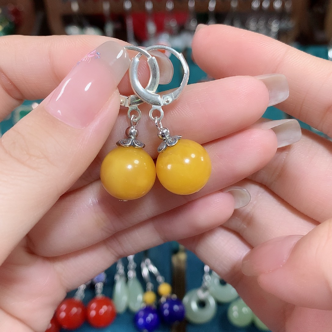 蜜蜡耳饰银S925镶嵌卡12左右