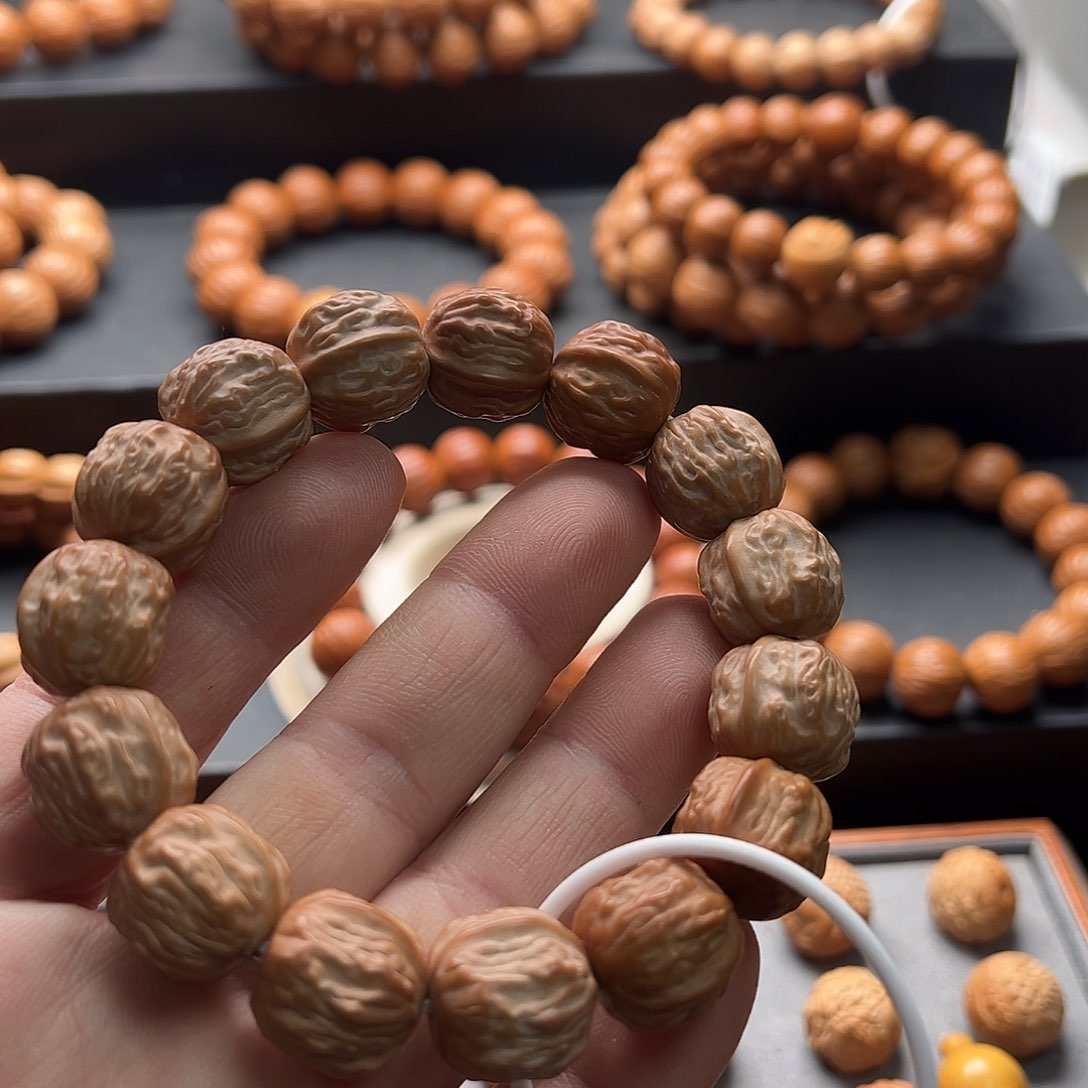 桃核手串吃**众蛤蟆头