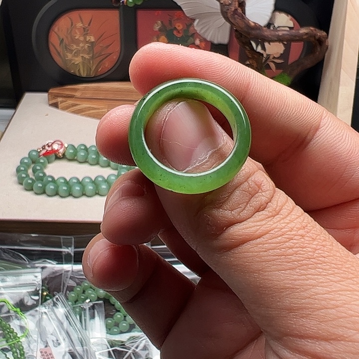 怡***然和田玉未镶嵌手链