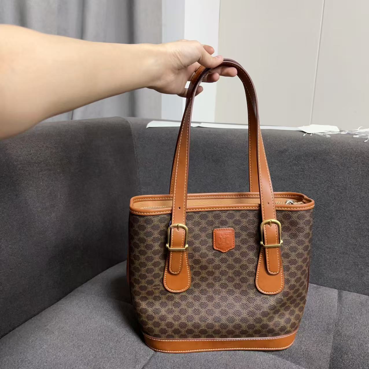 95新 Celine/思琳 兔兔奢G专属/思琳水桶单肩包/21024