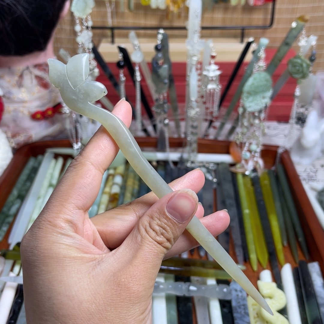 蛇纹石玉发饰未镶嵌