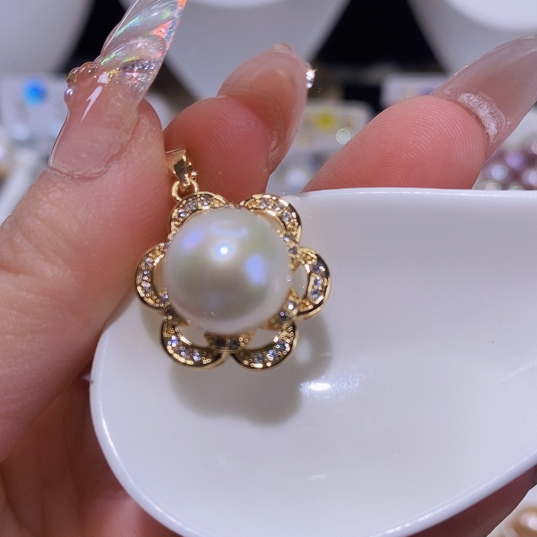 淡水珍珠颈饰合金