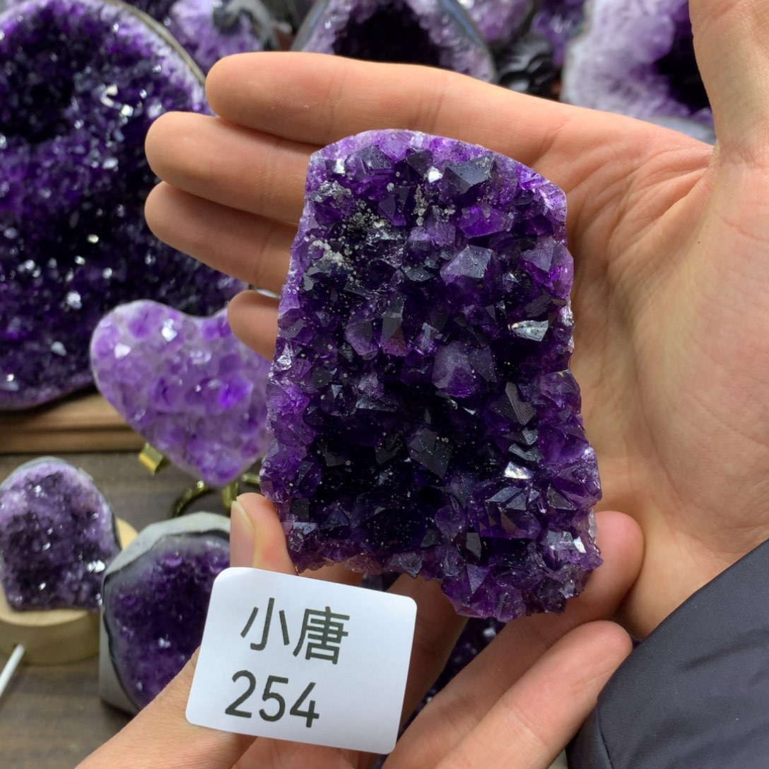 紫晶大型摆件（非配饰）未镶嵌