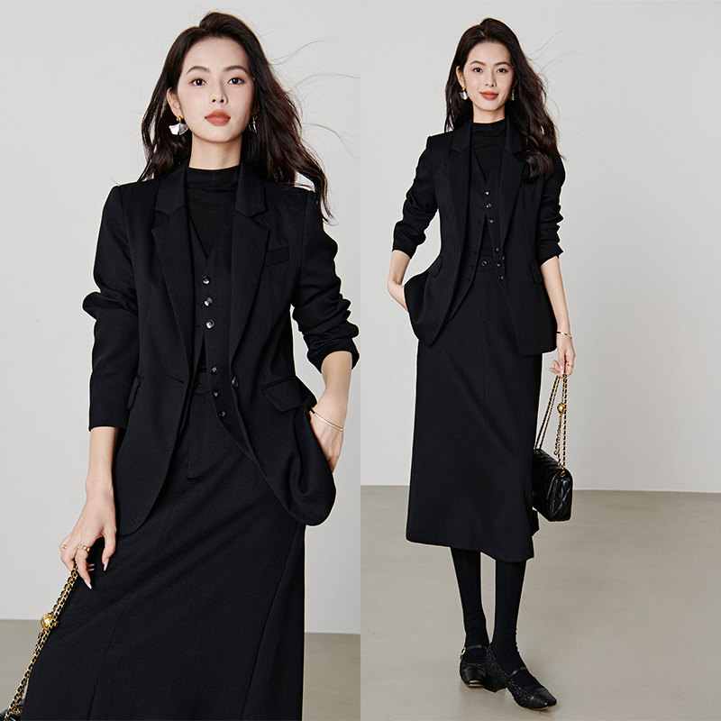 【新品】2025上衣翻驳领西装外套女25051306