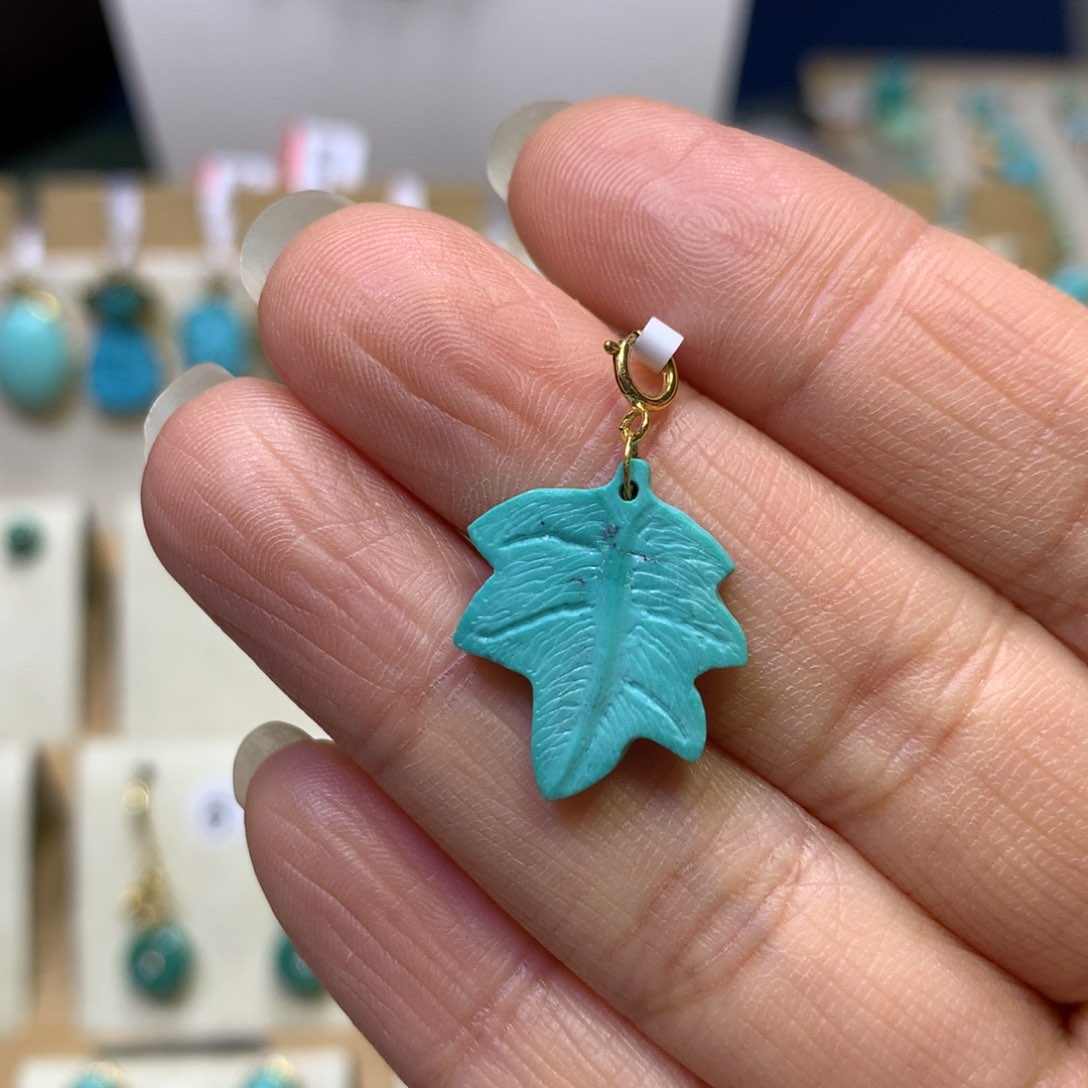 绿松石挂件18K金镶嵌