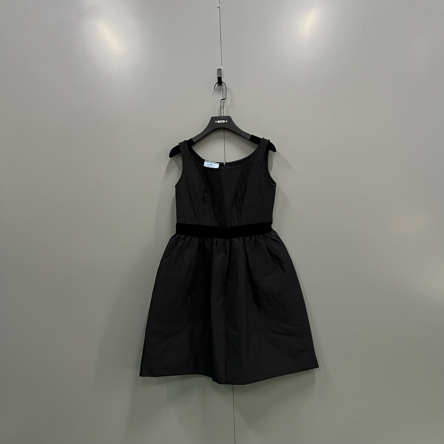 95新 Prada/普拉达 tt5 黑色吊带连衣裙 42码/95新/606606
