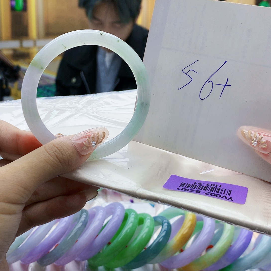 翡翠未镶嵌手镯bbb