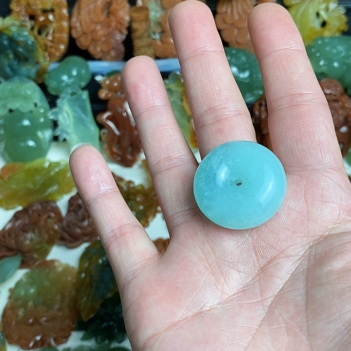 未镶嵌蛇纹石玉颈饰