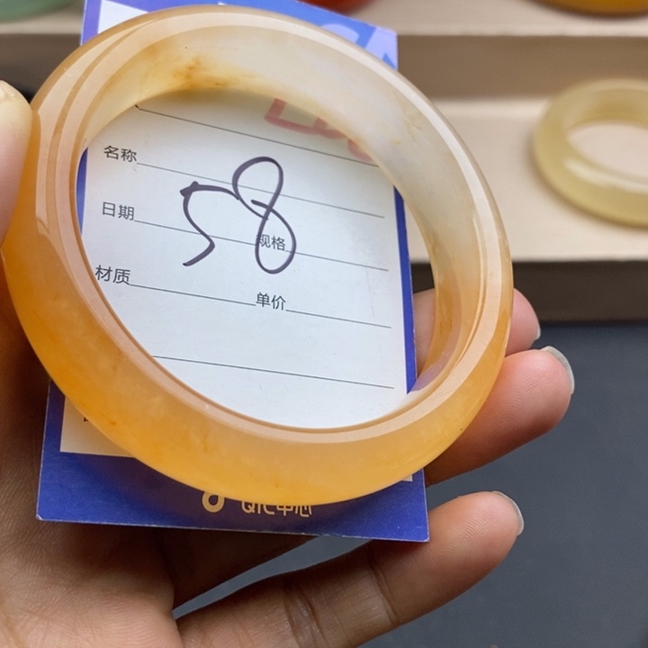 石英质玉未镶嵌手镯