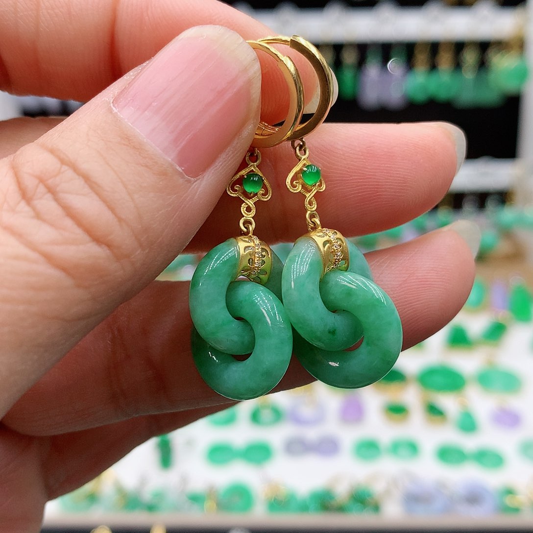 翡翠耳饰18K金镶嵌的