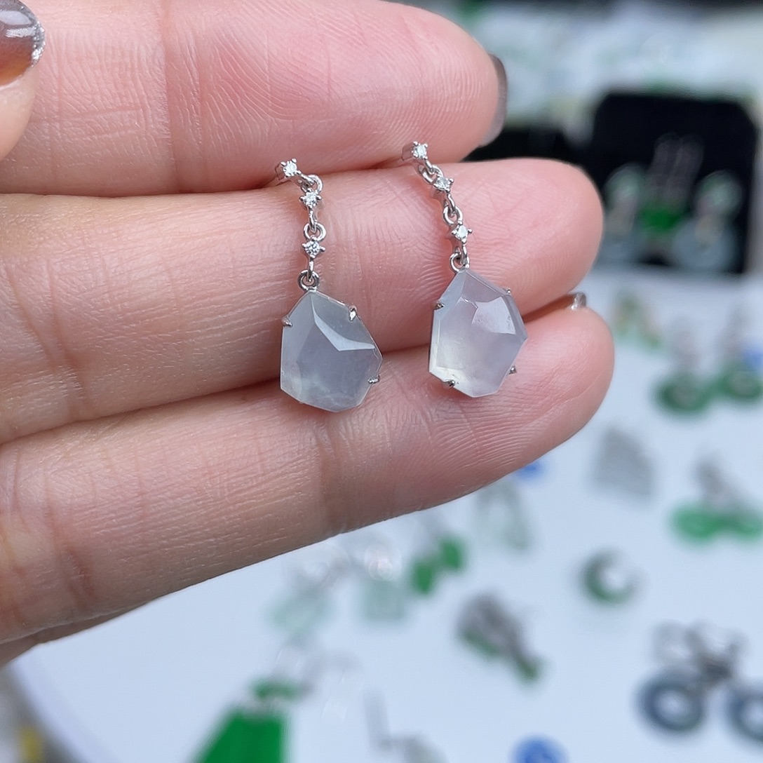 翡翠18K金镶嵌耳饰