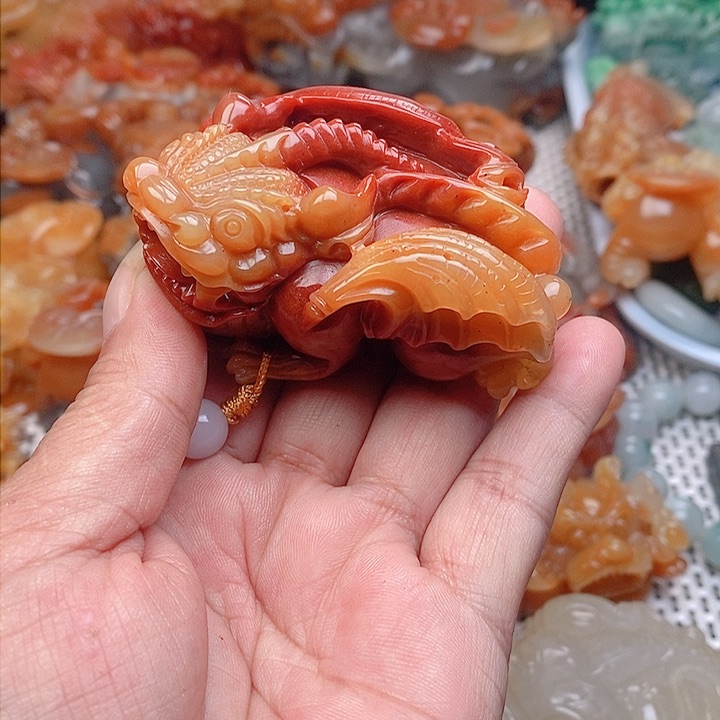 石英质玉（黄龙玉）颈饰未镶嵌8*z