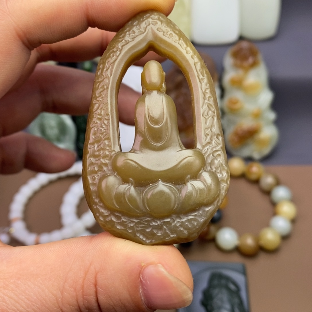 和田玉未镶嵌颈饰