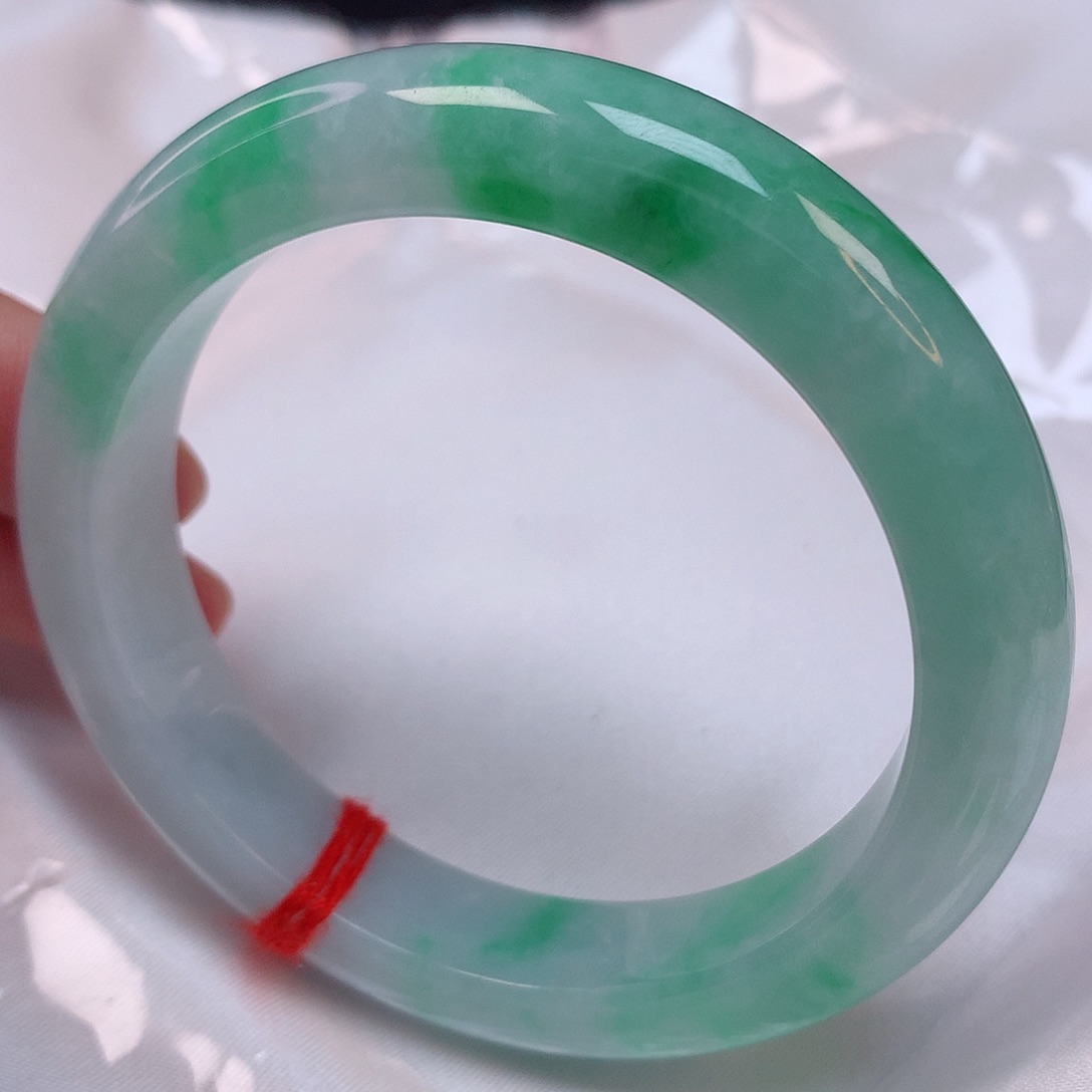 翡翠手镯未镶嵌55+ 翡翠手镯