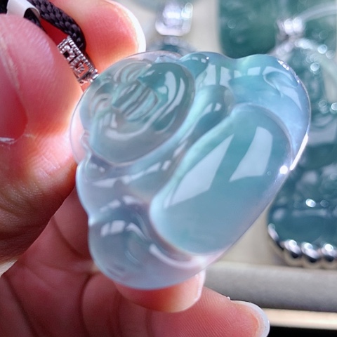 【闪购商品】翡翠颈饰18K金镶嵌天然翡翠